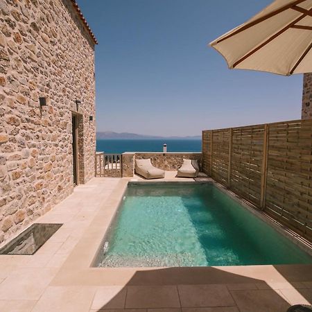 Mani Luxury Suites And Studios In Gytheio With Private Pools מראה חיצוני תמונה