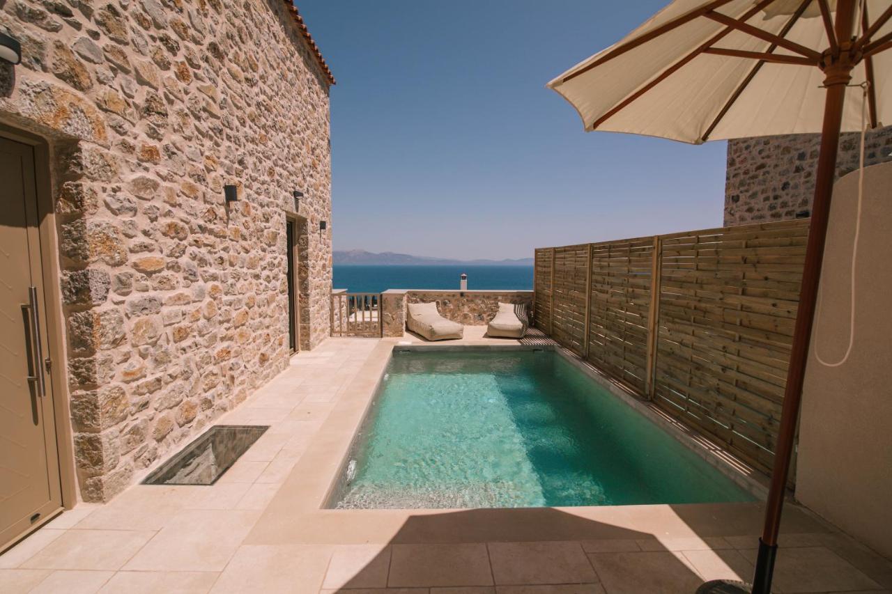 Mani Luxury Suites And Studios In Gytheio With Private Pools מראה חיצוני תמונה