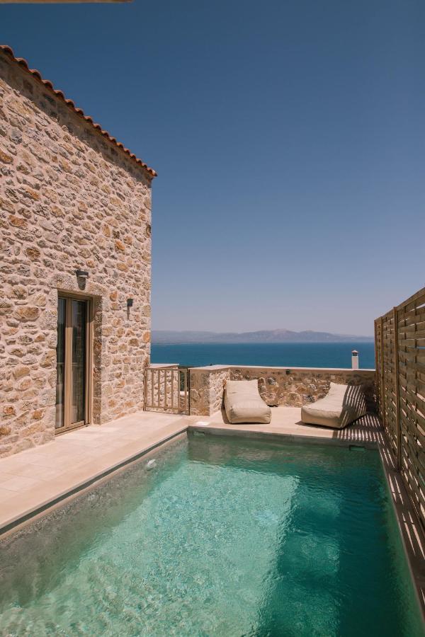 Mani Luxury Suites And Studios In Gytheio With Private Pools מראה חיצוני תמונה